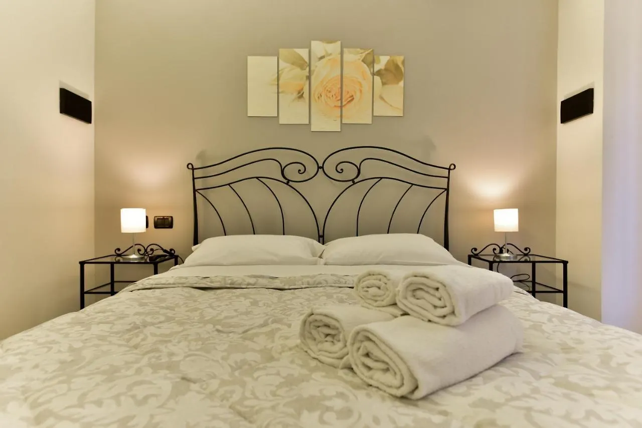 Classic Apartment In Re Di Roma Near The Metro