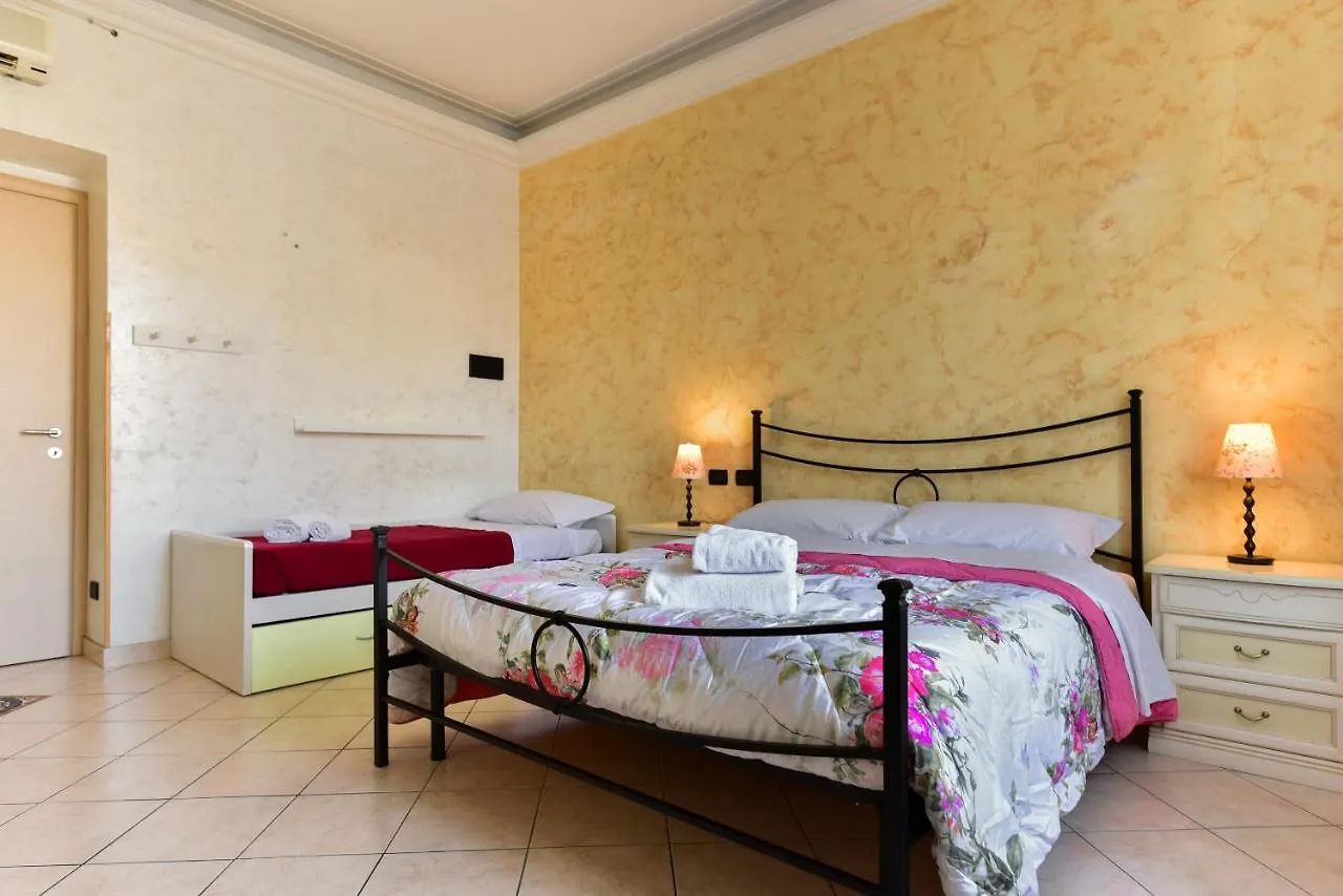 Classic Apartment In Re Di Roma Near The Metro Rome