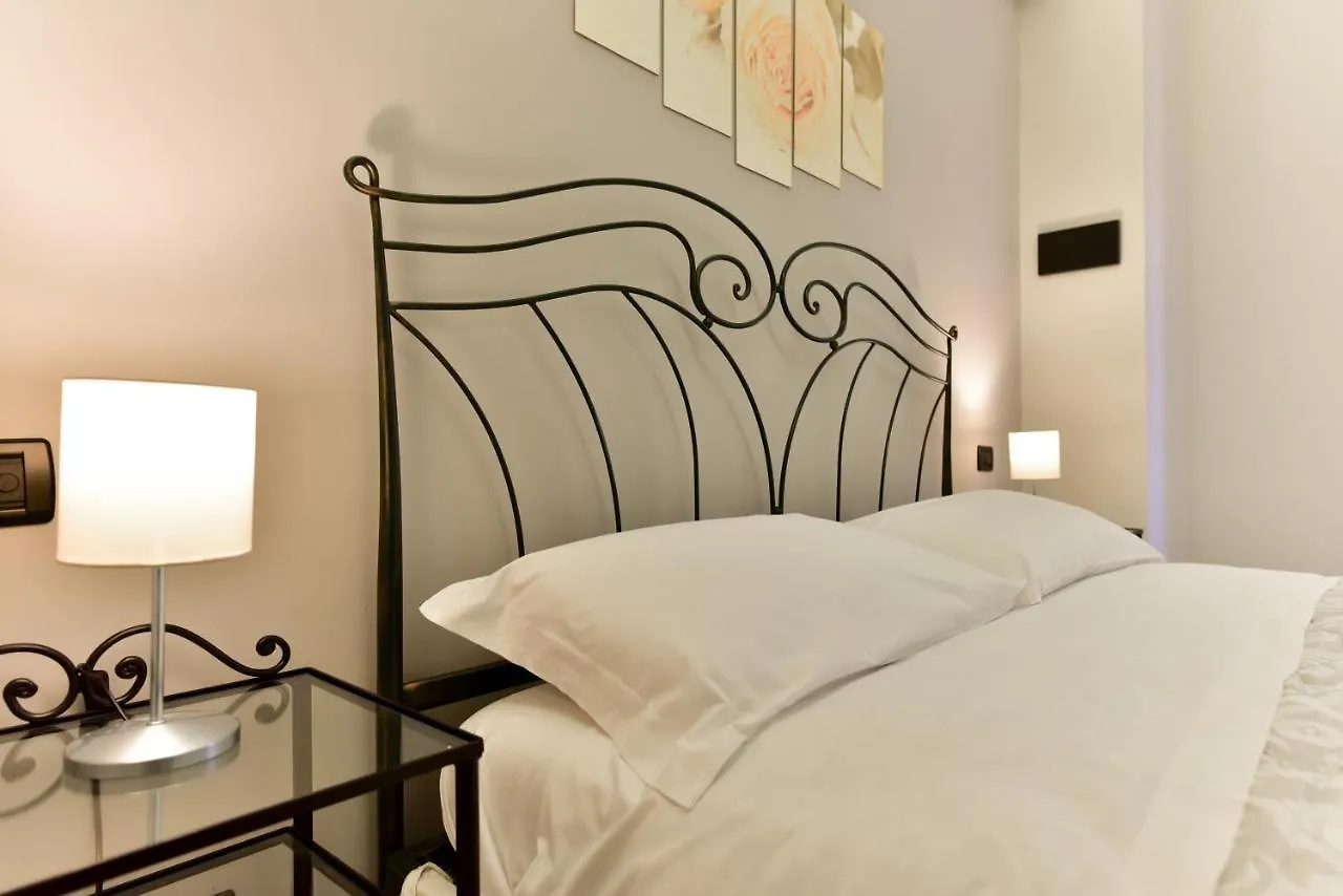 Classic Apartment In Re Di Roma Near The Metro 0*, Rome